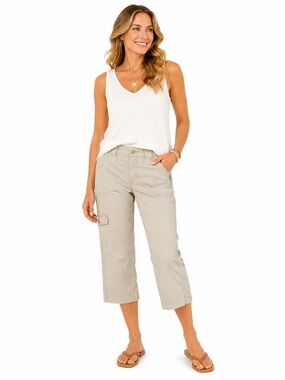 Carhartt Women’s Khaki 100% Cotton Cropped Cargo Pockets Capri Pants Size 4